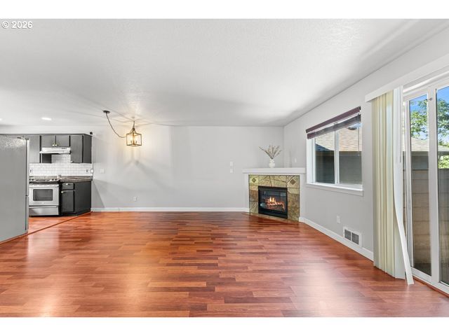 15820 Ne BEECH St, Portland, OR 97230