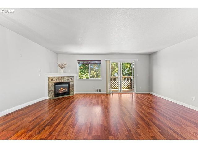15820 Ne BEECH St, Portland, OR 97230