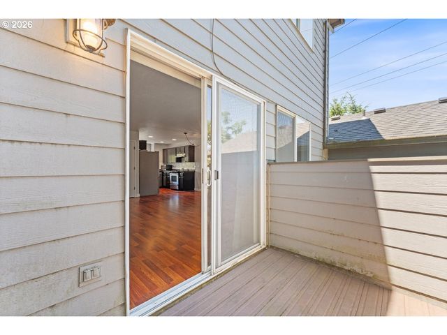 15820 Ne BEECH St, Portland, OR 97230