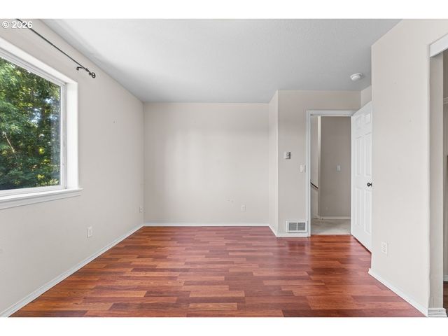 15820 Ne BEECH St, Portland, OR 97230