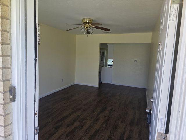 2502 Coulee Street, Irving, TX 75062