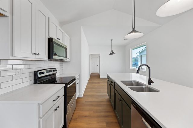 3524 N Azalea St, Maize, KS 67223