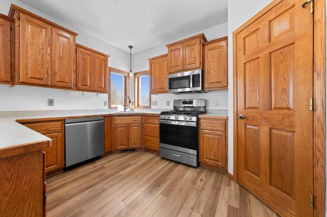 22608 Zion Parkway NW, Oak Grove, MN 55005