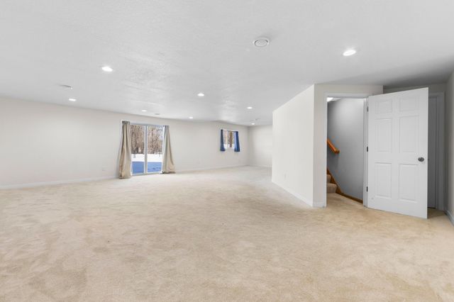 22608 Zion Parkway NW, Oak Grove, MN 55005