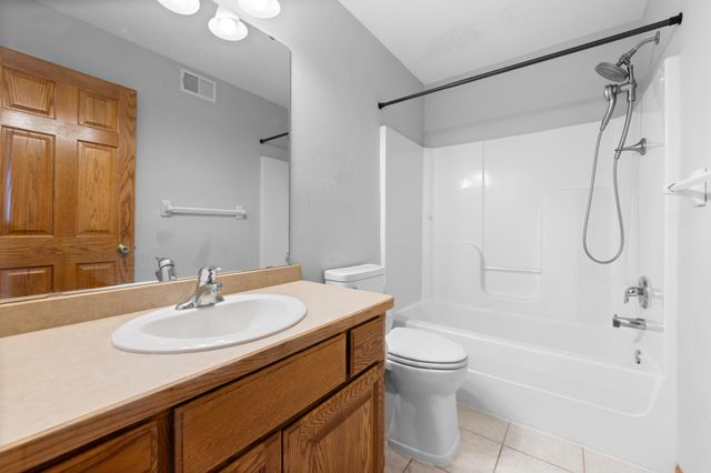 22608 Zion Parkway NW, Oak Grove, MN 55005