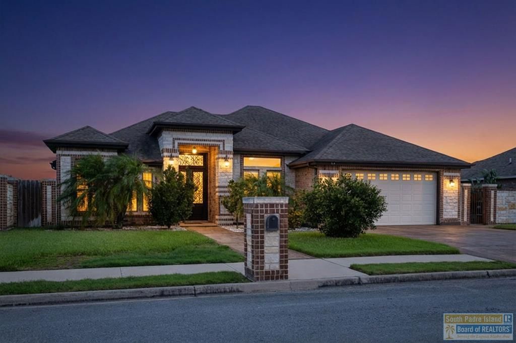 704 Santa Fe St., Weslaco, TX 78596