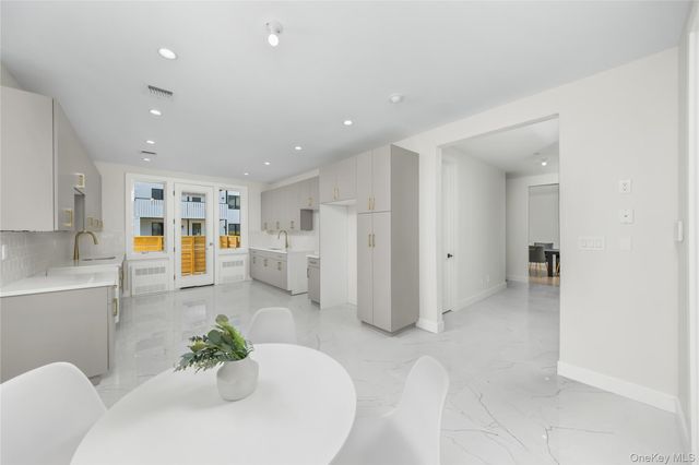 80 Memorial Park 302, Spring Valley, NY 10977