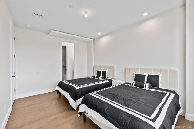 80 Memorial Park 302, Spring Valley, NY 10977