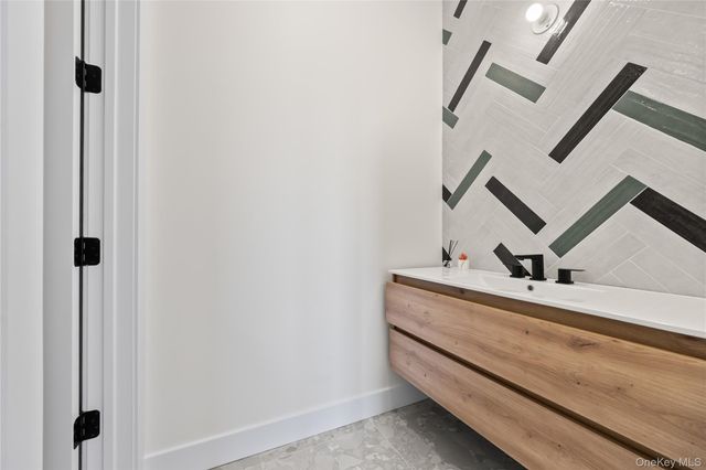 80 Memorial Park 302, Spring Valley, NY 10977