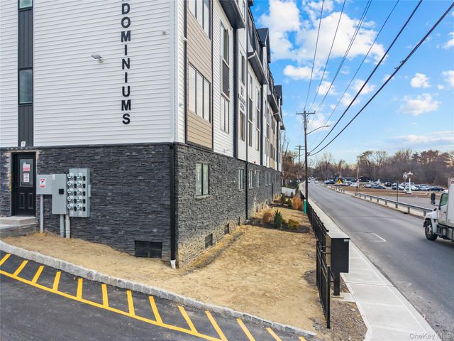 80 Memorial Park 302, Spring Valley, NY 10977