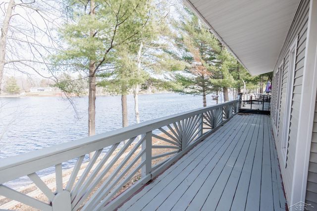 7841 Peninsular Drive, Grant Twp, MI 48622