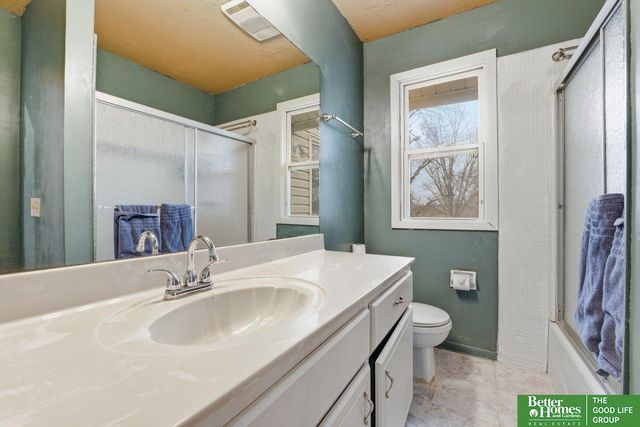 904 S 152 Circle, Omaha, NE 68154