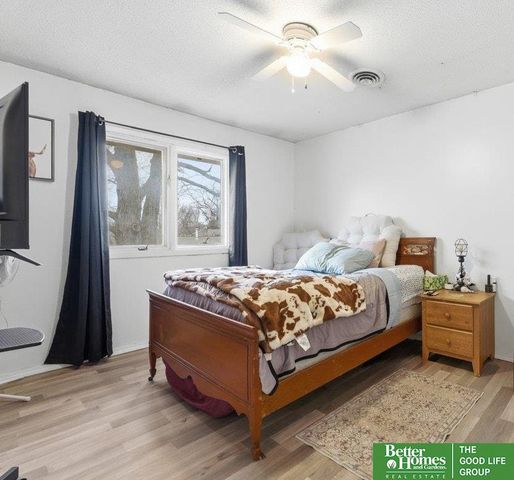 904 S 152 Circle, Omaha, NE 68154