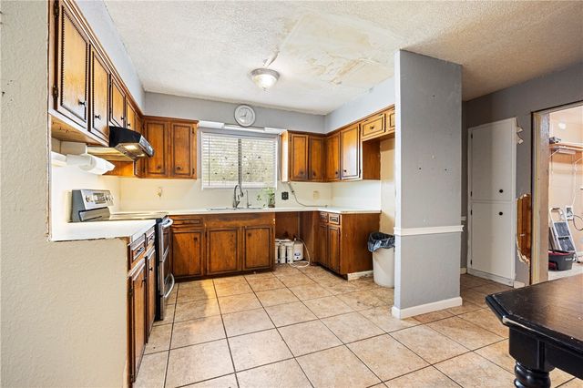 1138 Concho St, Corpus Christi, TX 78407