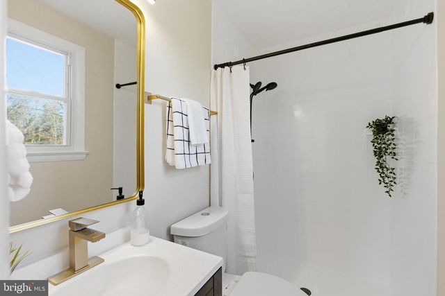 2102 TRAFALGAR DR, Fort Washington, MD 20744