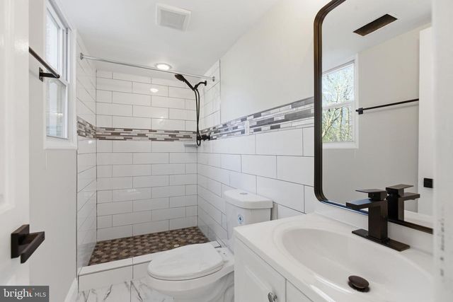 2102 TRAFALGAR DR, Fort Washington, MD 20744