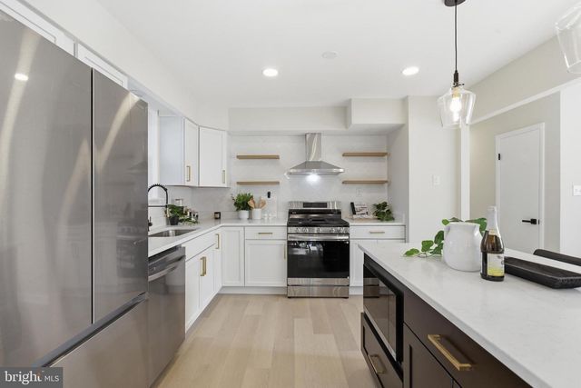 2102 TRAFALGAR DR, Fort Washington, MD 20744