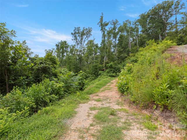 213 Three Rivers Drive, Hendersonville, NC 28792