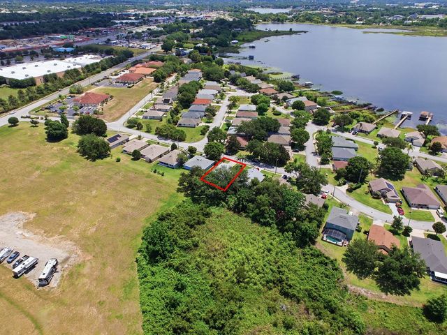 1431 LAKE VILLA DRIVE, Tavares, FL 32778