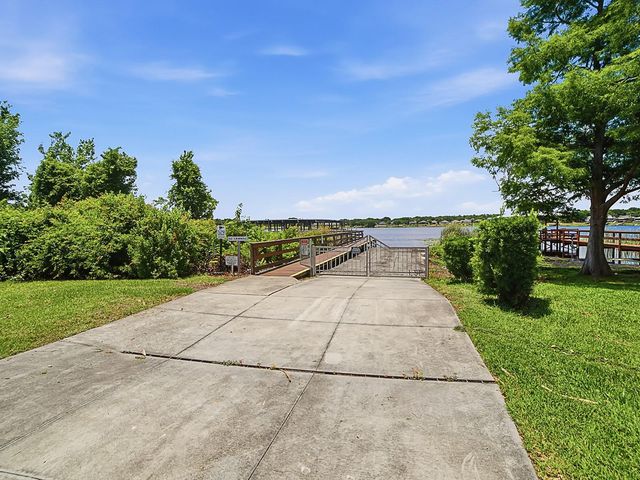 1431 LAKE VILLA DRIVE, Tavares, FL 32778
