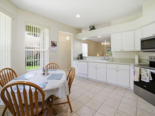 1431 LAKE VILLA DRIVE, Tavares, FL 32778