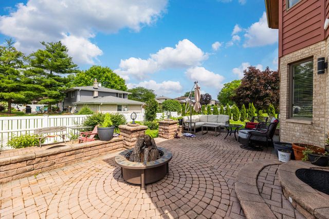 15700 Pine Road, Oak Forest, IL 60452
