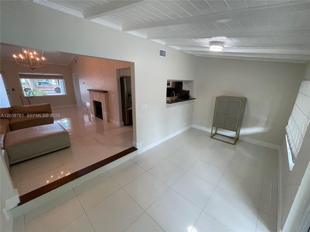 6129 SW 28th Street, Miami, FL 33155