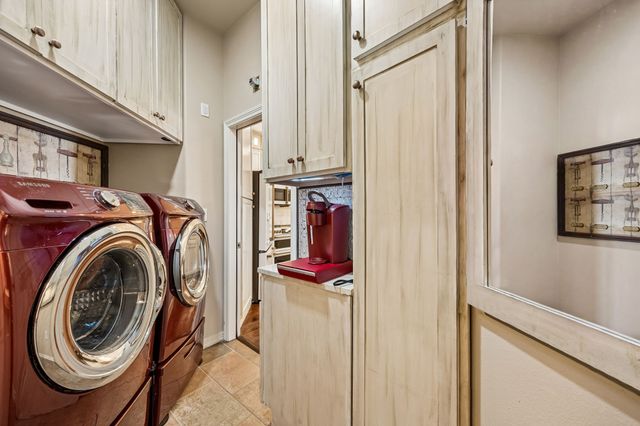 330 Las Colinas Boulevard E 1302, Irving, TX 75039