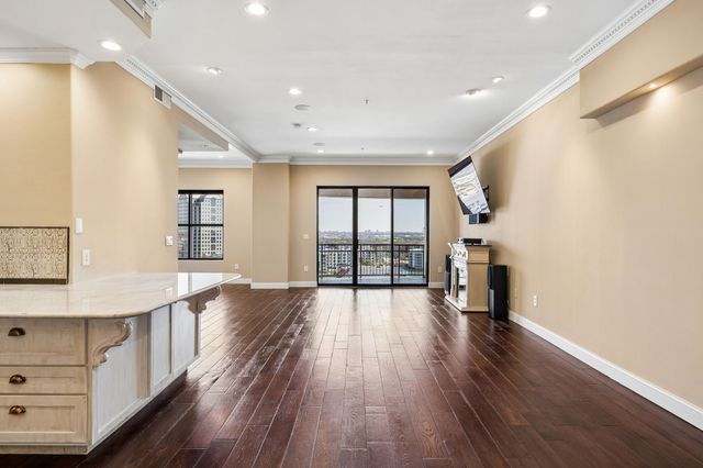 330 Las Colinas Boulevard E 1302, Irving, TX 75039