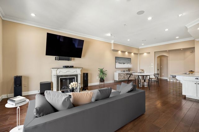 330 Las Colinas Boulevard E 1302, Irving, TX 75039