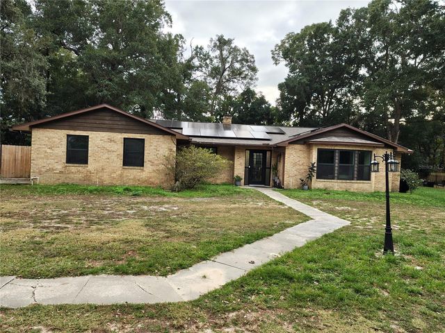 820 N WEKIWA SPRINGS ROAD, Apopka, FL 32712