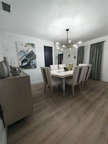 820 N WEKIWA SPRINGS ROAD, Apopka, FL 32712