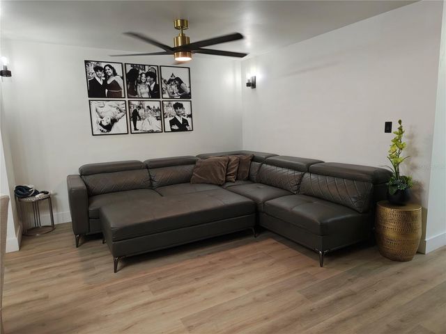 820 N WEKIWA SPRINGS ROAD, Apopka, FL 32712