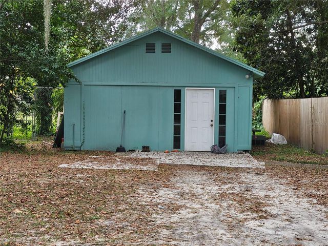 820 N WEKIWA SPRINGS ROAD, Apopka, FL 32712