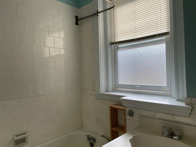 17 Short Street 4, Brookline, MA 02445