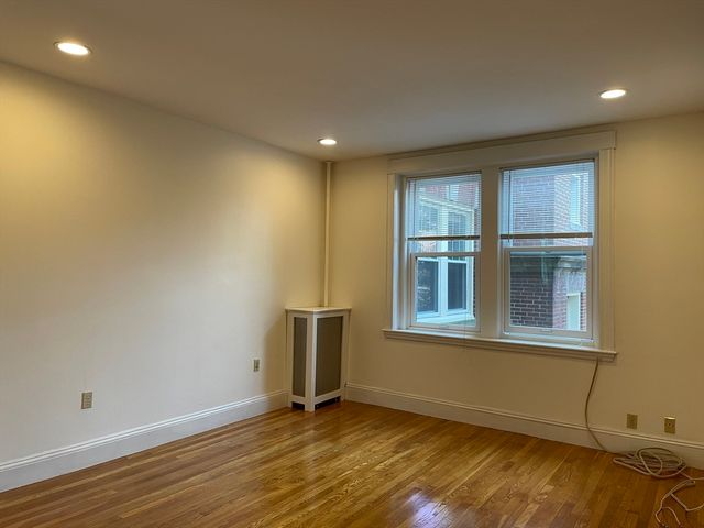 17 Short Street 4, Brookline, MA 02445