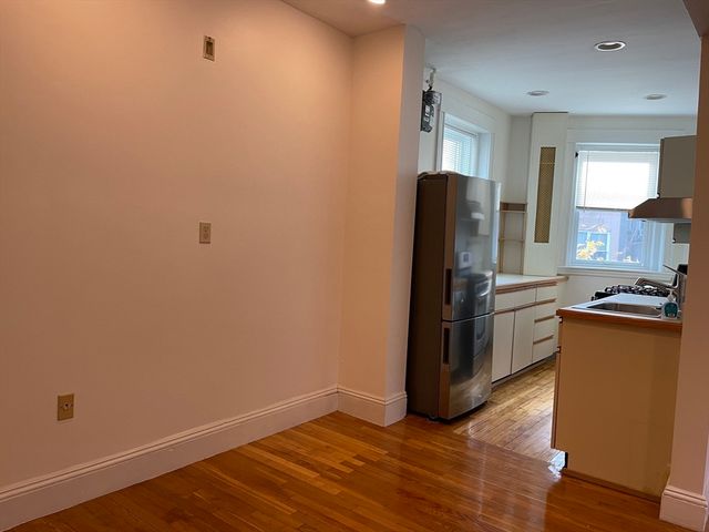 17 Short Street 4, Brookline, MA 02445