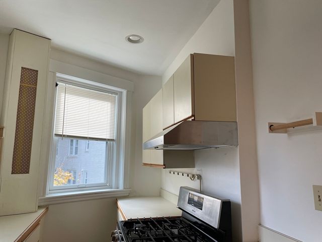 17 Short Street 4, Brookline, MA 02445
