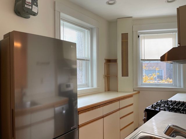 17 Short Street 4, Brookline, MA 02445