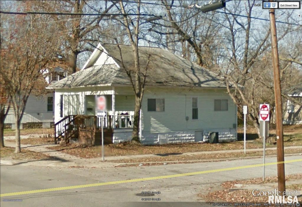 800 W WALNUT Street, Carbondale, IL 62901