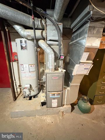 125 S GOVERNOR PRINTZ BLVD, Essington, PA 19029