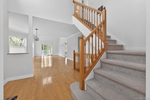 117 Winding Ridge Road, White Plains, NY 10603