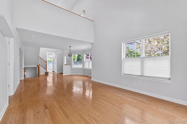 117 Winding Ridge Road, White Plains, NY 10603
