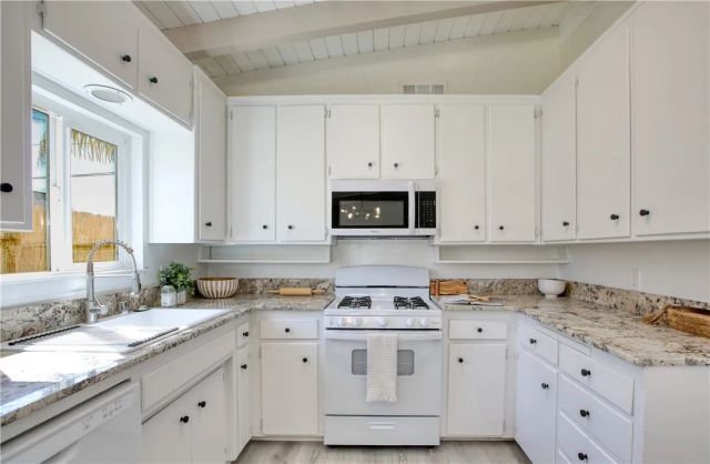 632 Mendel Drive, Oceano, CA 93445