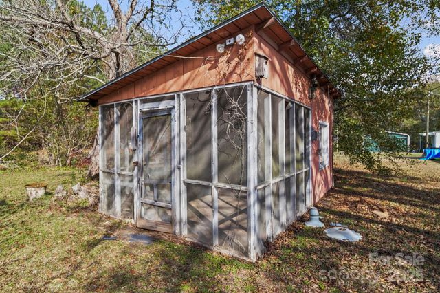 1709 Nc 109 Highway N, Wadesboro, NC 28170