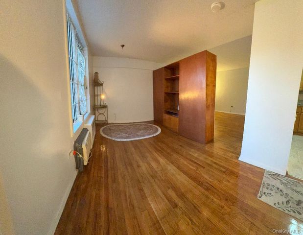 41-31 51st Street 6M, Woodside, NY 11377