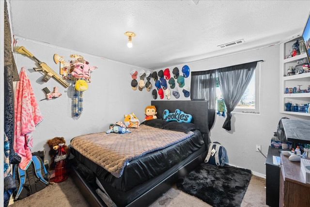 1129 Pinecroft Avenue, Medford, OR 97501