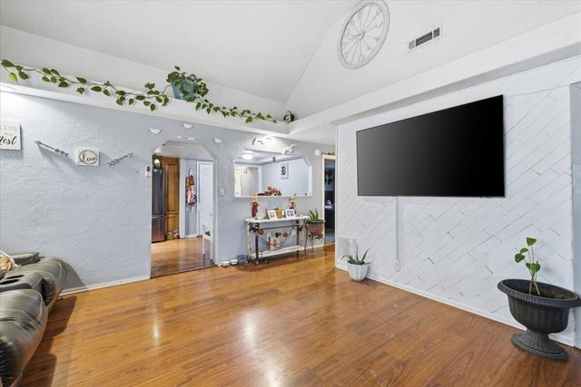 1129 Pinecroft Avenue, Medford, OR 97501