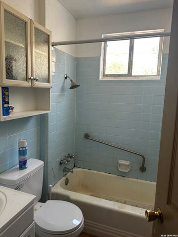 601 E ANSLEY BLVD, San Antonio, TX 78221