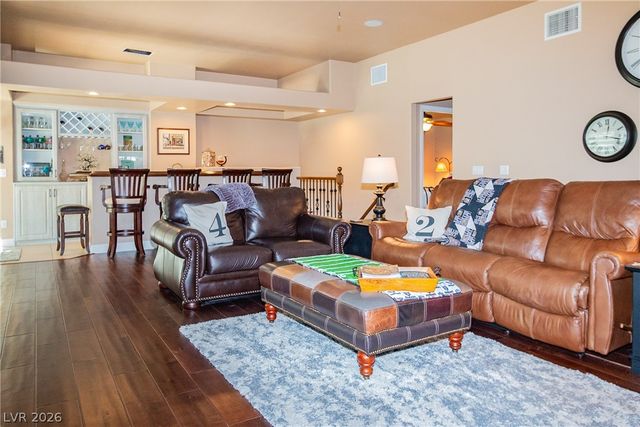 4001 Abernethy Forest Place, Las Vegas, NV 89141